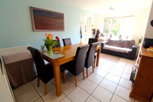 Kitchen/Breakfast Room- click for photo gallery